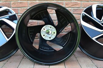 5x112 R20 Hliníkové disky Originál VW ID.7 - 6