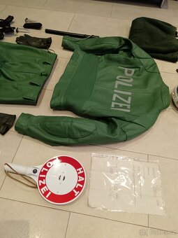 Moto kombinéza německé policie s příslušenstvím z 90. let - 6