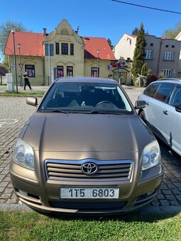 Toyota Avensis liftback - 6