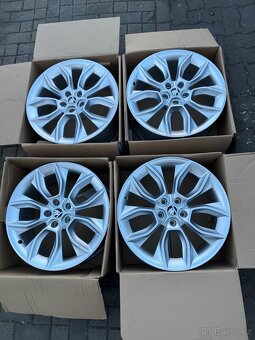ORIGINÁL Alu Škoda CRATER R19, 5x112 - TOP STAV - 6