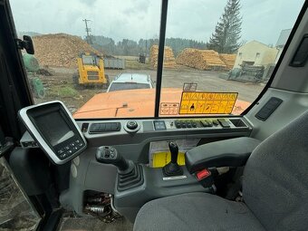 Pásové rypadlo Doosan DX85R - 6