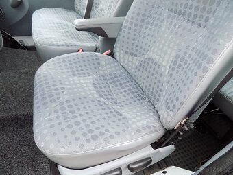 Ford Transit 2.2 TDCI MWB 300 TRND 9 MÍST - 6
