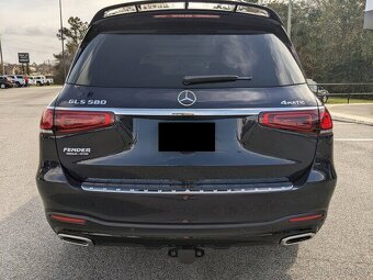 Mercedes-Benz GLS 580, motor 4.0L V8 - 2020 rok - 6