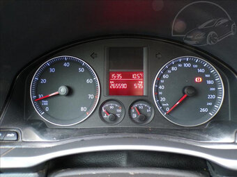 Volkswagen Golf 1,6 FSI TAŽ.ZAŘ.,TREND - 6