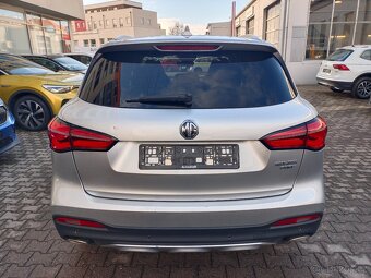 MG EHS PHEV Luxury 1.5 119kW AUT. 84tkm - záruka Autodraft - 6