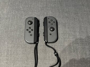 Nintendo Switch + 7 her + 2 ovladače JoyCon - 6