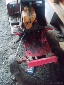Zahradní traktor Westwood díly - 6