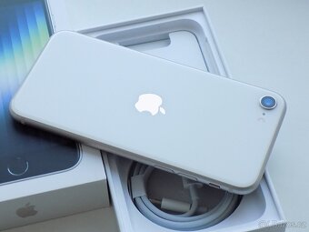 APPLE iPhone SE (2022) 64GB Starlight - ZÁRUKA - 100% BATER. - 6