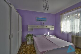 Prodej rodinného domu 4+1 s garáží, zahradou a kompletním zá - 6