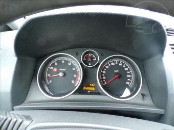 Opel Zafira 1,6 Turbo 110kW 7.MÍST,TAŽNÉ ZAŘ. - 6