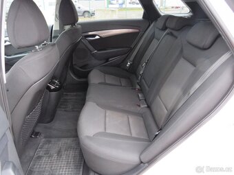 Hyundai I40 1.7CRDi , 100 kW nafta, 2013 - 6