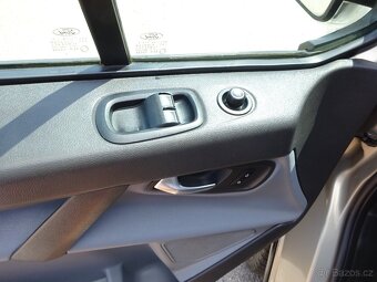 Ford Transit Custom 2.2 TDCI r.v.2013 9 míst (ČR) - 6