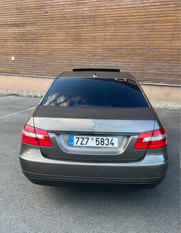 Mercedes Benz W212 E250 sedan - 6