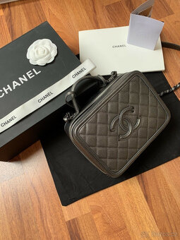 Kožená kabelka Chanel Vanity - 6