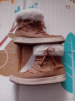 Dívčí zimní kotníkové boty zn. GEOX vel. 39 - 6