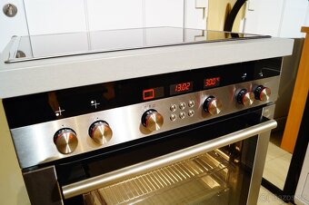 Nerezový vestavný sporák Siemens HE761560, lyžiny - 6