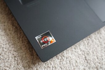 Lenovo ThinkPad T14, 16 GB RAM, dotykovy LCD - 6