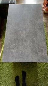 Prodám konferenční stolek šedý beton - 6