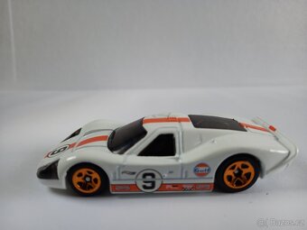 HOT WHEELS - 1967 FORD GT40 Mk.IV -GULF -POZRI DETAILNÉ FOTO - 6