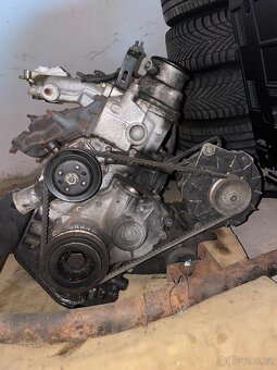 Motor Škoda 120 - 6