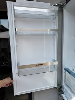 Vestavěná lednice s mrazákem SIEMENS - 6