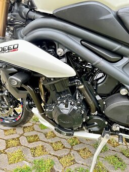 Triumph Speed triple 1050 - 6