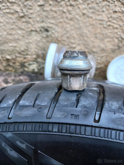 Kola na Ford Mondeo MK4 215/55 R16 včetně pneu Nokian - 6