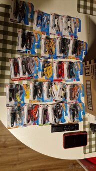 Hotwheels - 6