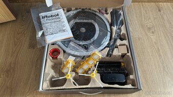 iRobot Roomba 780 s příslušenstvím - 6