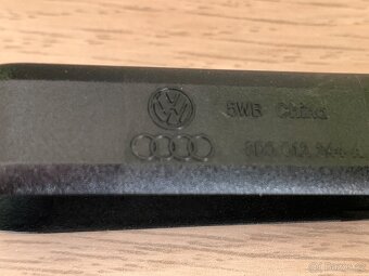 NOVÉ KRYTY ŠROUBŮ KOLA – ORIGINÁL AUDI, VW – 20kusů + KLEŠTĚ - 6