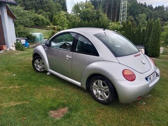 Volkswagen New Beetle - 6