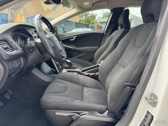 Volvo V40 2.0 i 90KW 1 Majitel manual 6ti-kvalt - 6