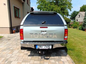 TOYOTA HILUX 2.5,4x4, PŮVOD ČR,2.MAJ.,RADLICE+SYPAČ,TAŽNÉ - 6