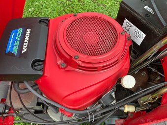 Zahradní traktor Honda 2417 - 6