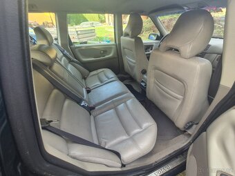 Volvo V70 2.4T 142 kW dovezeno ze Švýcarska (na přihlášení) - 6