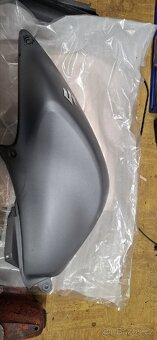 Kryt nádrže V-strom 650, 2012-2016, levá - 6