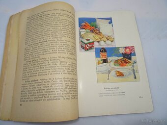 Kuchařka VITELLO , stáří ca 90 let a další kuchařky . . - 6