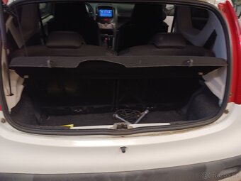 Peufeot 107 1.0 , 50kw - 6