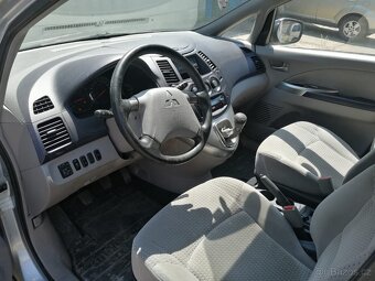 Mitsubishi Grandis 2.4B - 6