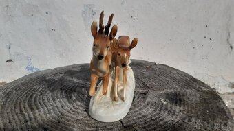 Porcelánová soška běžící srnec se srnkou - Royal Dux Bohemia - 6