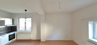 Prodej rodinného domu 4+kk se zahradou, Praha 4 - Modřany - 6