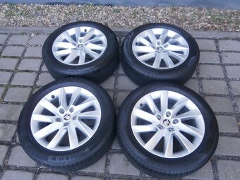 LETNÍ ALU KOLA 5 X 112 ŠKODA SUPERB ORIG. 215 55 17 - 6