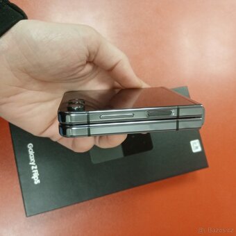 Samsung Galaxy Z Flip5 5G 256GB záruka 2/2026 - 6