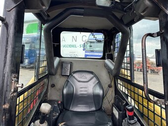 CATERPILLAR 226 4X4 2002 VIN 409 - 6