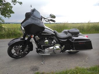HARLEY DAVIDSON FLHX Street Glide - 6