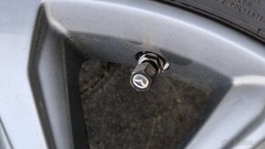 prodám 4x kola Mazda CX-5 zimní 225/65 17 - 6