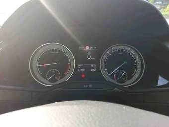 Škoda Superb 4x4 Premium TDI 140kw//tažné/matrix/kessy/ACC - 6