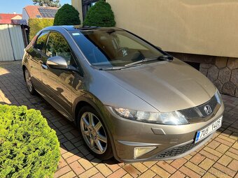 Honda Civic 8g 1.8 automat - 6