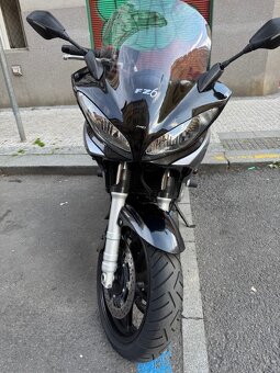 Yamaha FZS 600 Fazer - 6