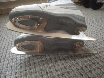 DÁMSKÉ LEDNÍ BRUSLE - 6